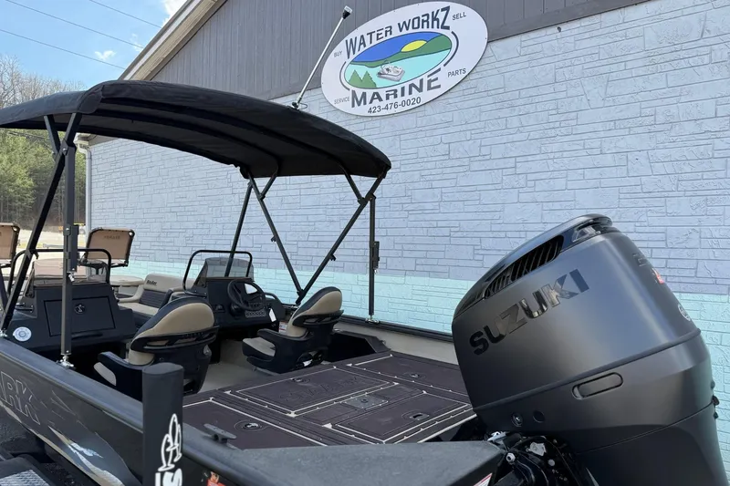 Slide: The Image of 2026 SeaArk Big Easy boat with Suzuki engine at Water Workz Marine. - 4