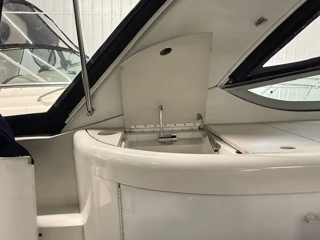 Slide: The Image of Interior of a 2001 Formula 370 Super Sport yacht with sink. - 14