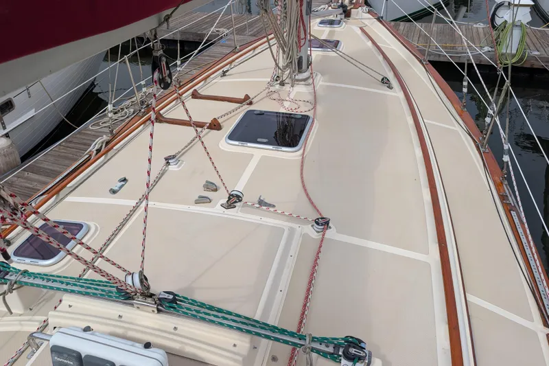 Slide: The Image of Deck view of 1988 Island Packet 38 sailboat with rigging and hatches. - 35