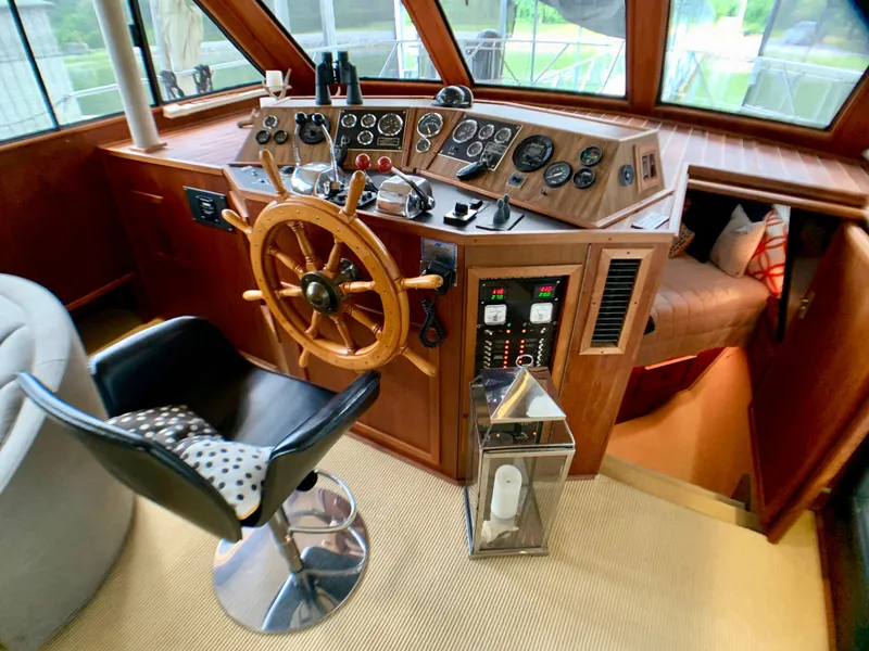 Slide: The Image of Interior view of 1988 Harbor Master 520 Coastal yacht helm. - 19