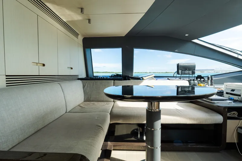 Slide: The Image of Interior of Azimut Grande 32M yacht, modern design, 2023 model. - 21
