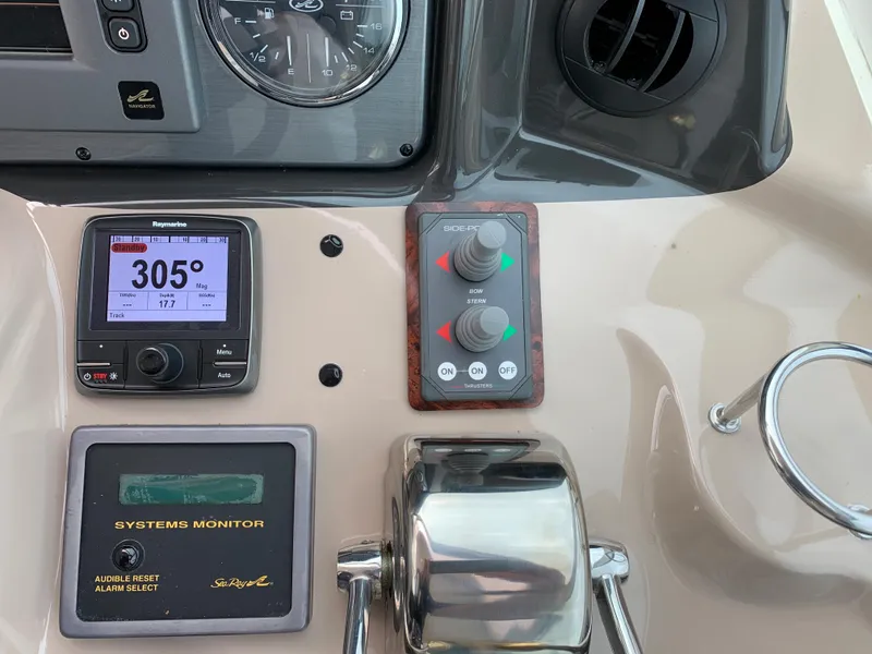 Slide: The Image of 2007 Sea Ray 52 Sundancer helm with navigation system. - 10
