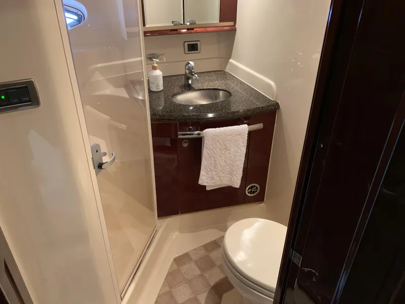Slide: The Image of Bathroom of the 2007 Sea Ray 52 Sundancer yacht. - 26