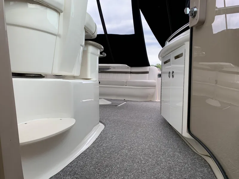 Slide: The Image of Interior of a 2007 Sea Ray 52 Sundancer yacht with seating area. - 36