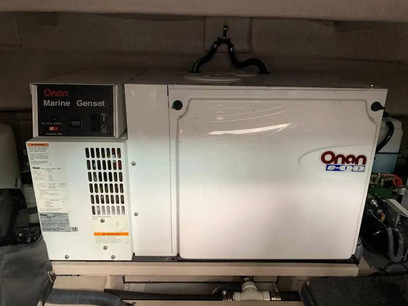 Slide: The Image of Onan marine generator in 2007 Sea Ray 52 Sundancer. - 42