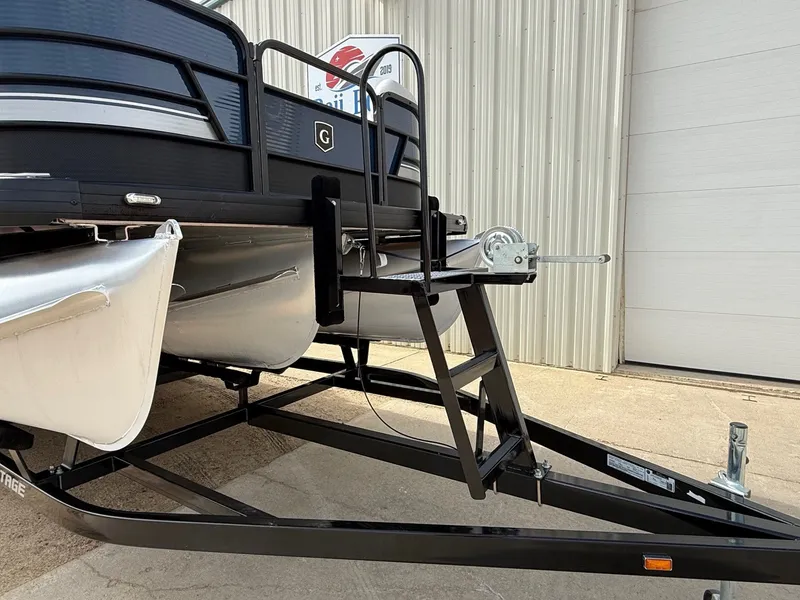 Slide: The Image of Godfrey Sweetwater 2286SB 2022 - 32