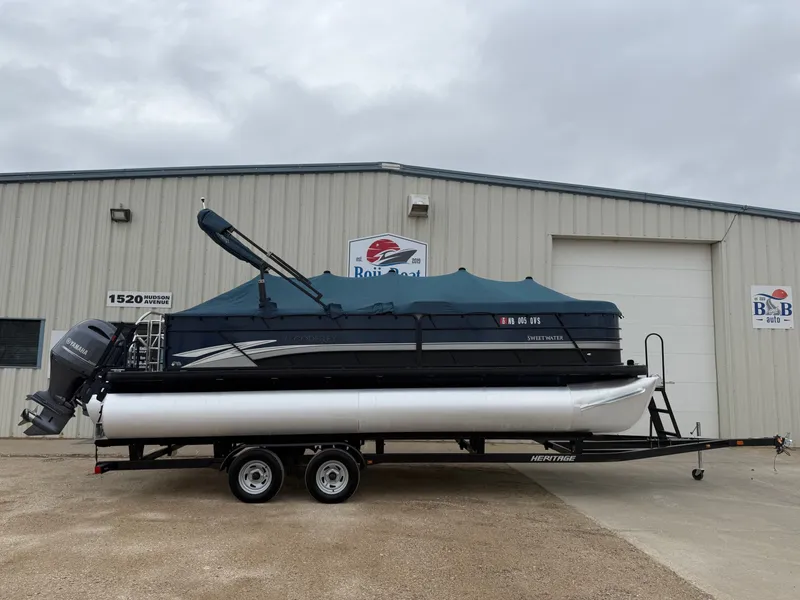 Slide: The Image of Godfrey Sweetwater 2286SB 2022 - 33