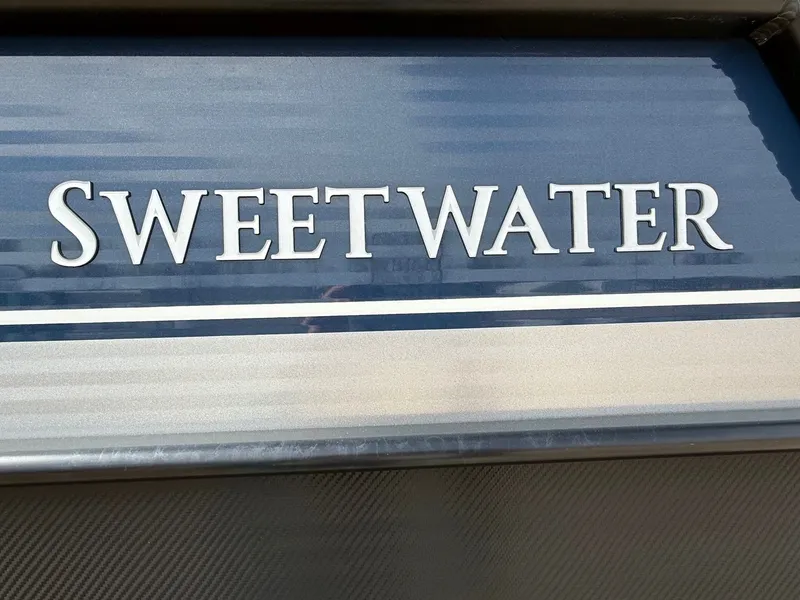 Slide: The Image of Godfrey Sweetwater 2286SB 2022 - 5