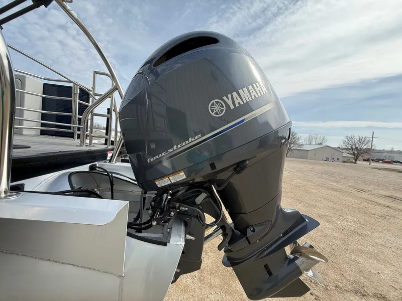 Slide: The Image of Godfrey Sweetwater 2286SB 2022 - 7