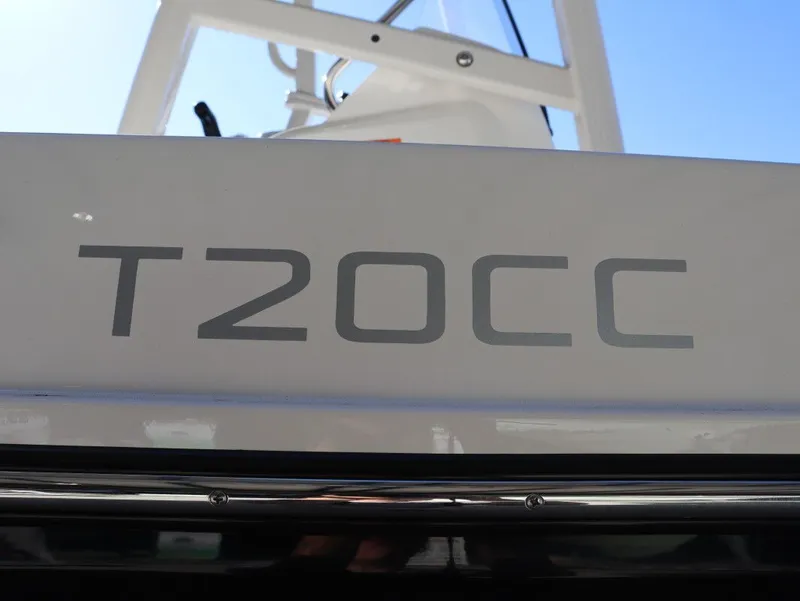 Slide: The Image of Bayliner TROPHY CC20 2026 - 4