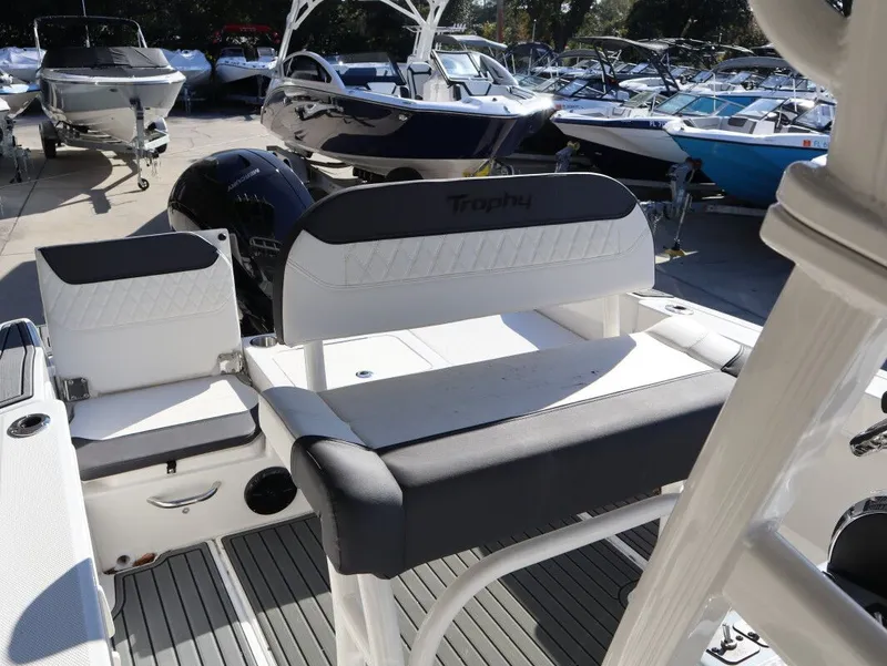 Slide: The Image of Bayliner TROPHY CC20 2026 - 9