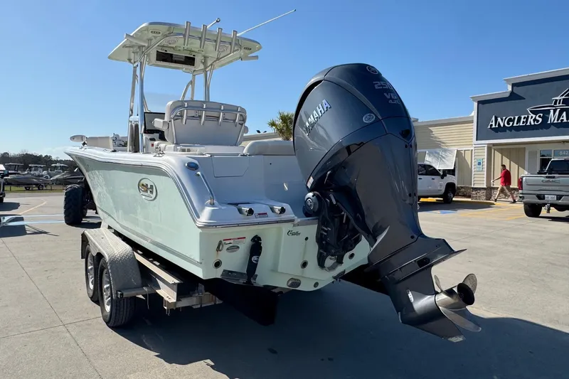Slide: The Image of 2023 Sea Hunt Ultra 234 boat with Yamaha engine on trailer at Anglers Marine. - 3