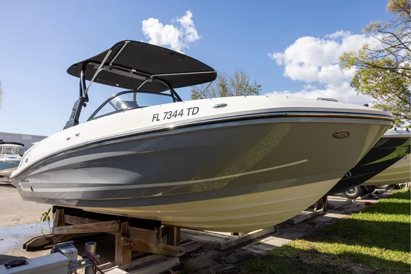 The Image of Bayliner VR6 Bowrider OB 2021 - undefined
