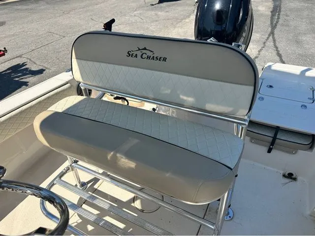 Slide: The Image of Sea Chaser 21 LX 2022 - 15