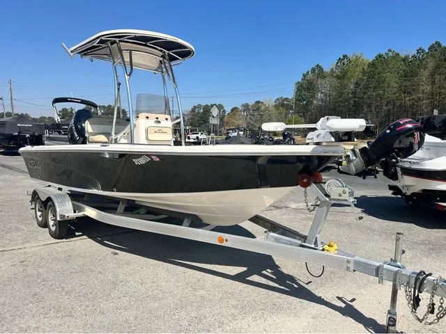 Slide: The Image of Sea Chaser 21 LX 2022 - 20