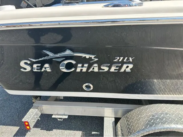 Slide: The Image of Sea Chaser 21 LX 2022 - 21