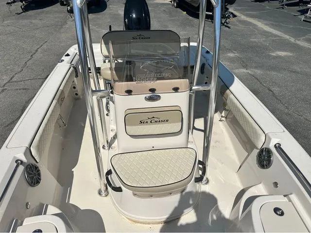 Slide: The Image of Sea Chaser 21 LX 2022 - 26