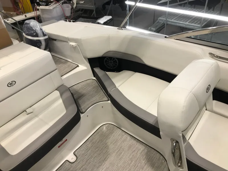 Slide: The Image of Cobalt 220S 2024 - 15