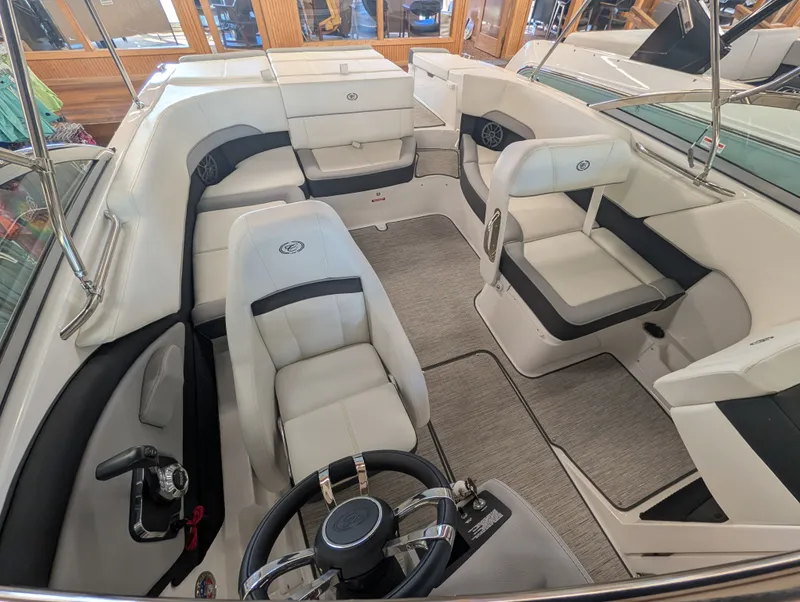 Slide: The Image of Cobalt 220S 2024 - 21