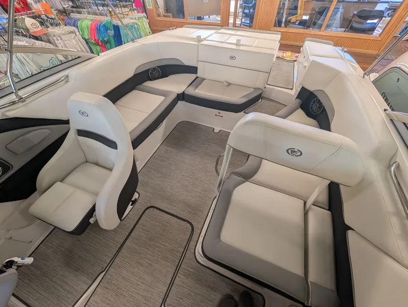 Slide: The Image of Cobalt 220S 2024 - 23