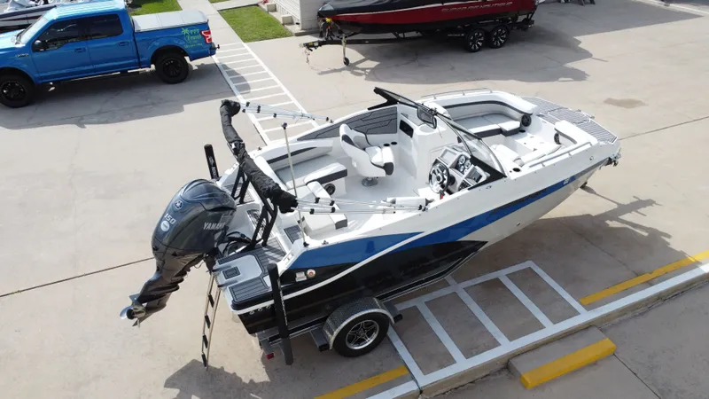 Slide: The Image of Starcraft SVX 190 OB 2024 - 14