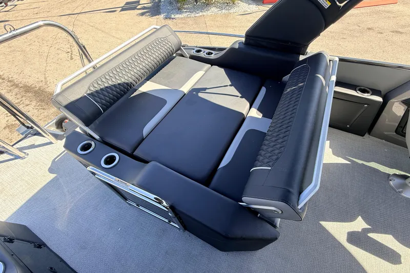 Slide: The Image of 2026 Avalon 2585 Excalibur LTD Windshield Flex Lounge with tri-toon seating and cup holders. - 21