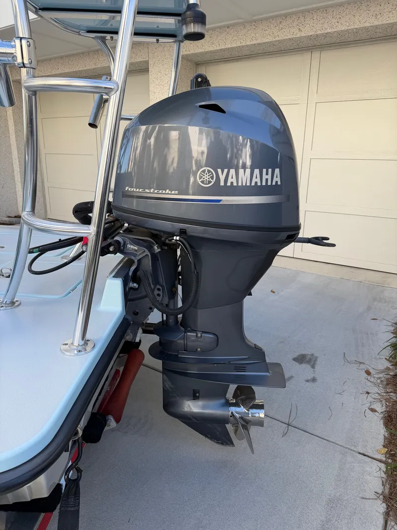 Slide: The Image of Yamaha outboard motor on Maverick 17 HPX-S boat, 2021 model. - 40