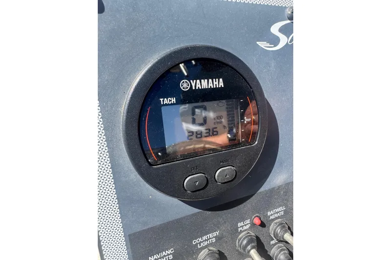 Slide: The Image of Yamaha tachometer on 2020 Scout 195 Sportfish boat dashboard, displaying engine hours. - 19
