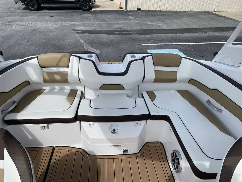 Slide: The Image of Yamaha 195S 2022 - 13