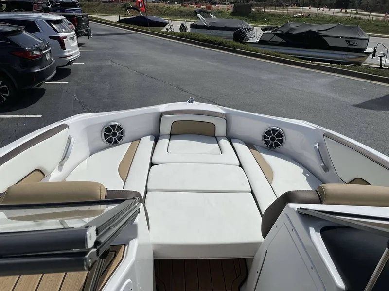 Slide: The Image of Yamaha 195S 2022 - 15