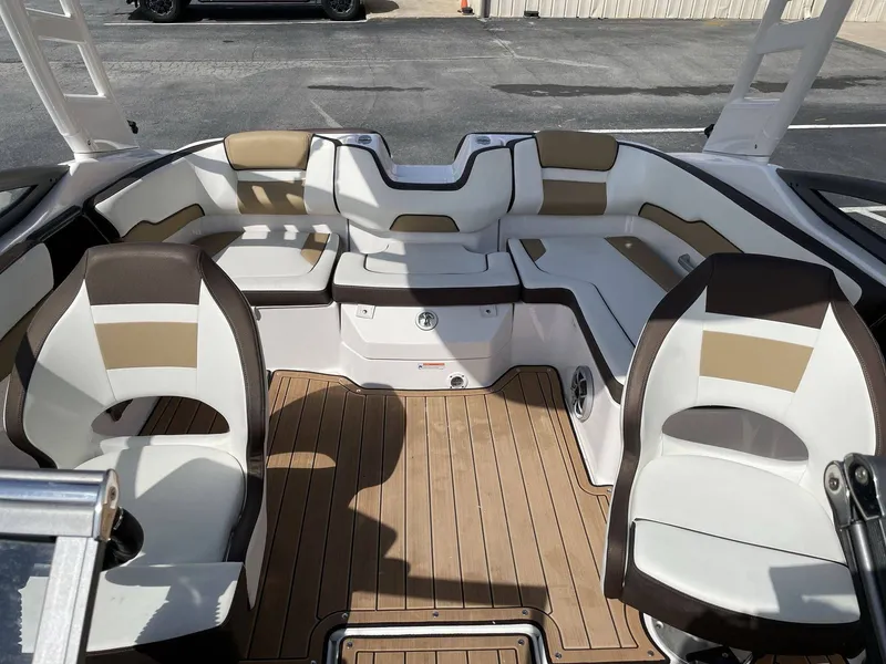 Slide: The Image of Yamaha 195S 2022 - 21