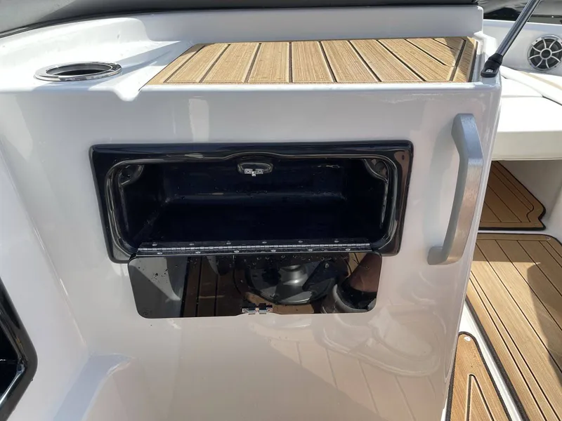 Slide: The Image of Yamaha 195S 2022 - 23