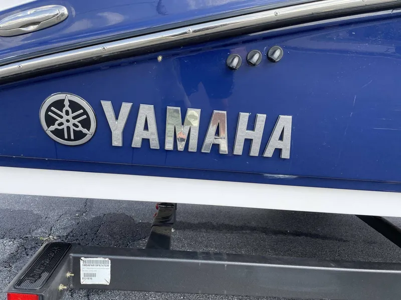 Slide: The Image of Yamaha 195S 2022 - 30