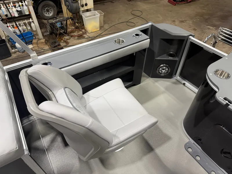 Slide: The Image of Tahoe GEOfish 2385 Rear Fish Tritoon & Honda 4-Stroke EFI 2026 - 23