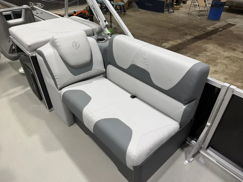 Slide: The Image of Tahoe GEOfish 2385 Rear Fish Tritoon & Honda 4-Stroke EFI 2026 - 9