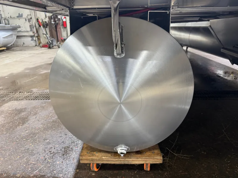 Slide: The Image of Tahoe LTZ 2385 Quad Lounge Shift SS & Honda 4-Stroke EFI 2026 - 40