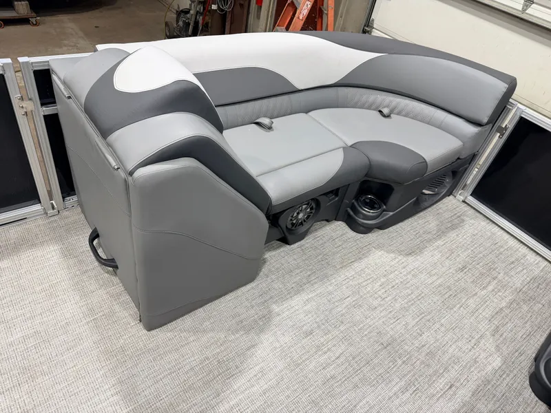 Slide: The Image of Avalon LSZ 2385 Quad Lounge Pontoon & 115HP Yamaha -$35,995 2023 - 13