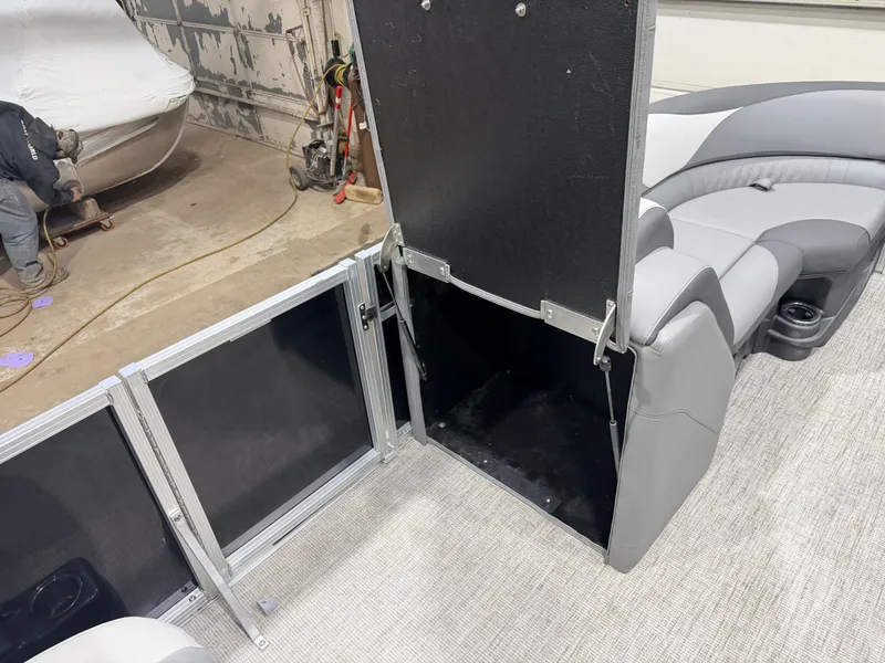 Slide: The Image of Avalon LSZ 2385 Quad Lounge Pontoon & 115HP Yamaha -$35,995 2023 - 14