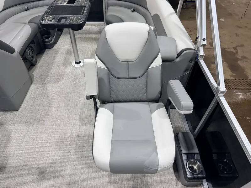 Slide: The Image of Avalon LSZ 2385 Quad Lounge Pontoon & 115HP Yamaha -$35,995 2023 - 29