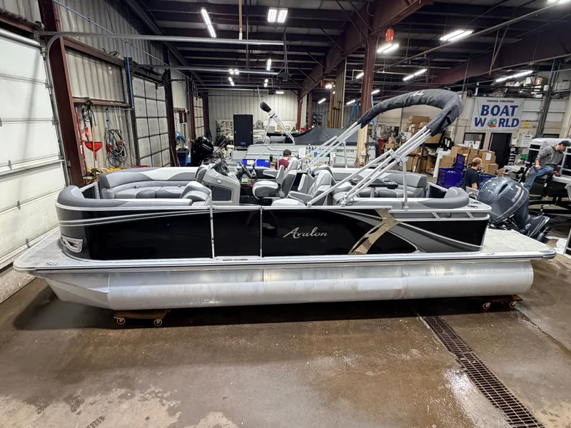 Slide: The Image of Avalon LSZ 2385 Quad Lounge Pontoon & 115HP Yamaha -$35,995 2023 - 4