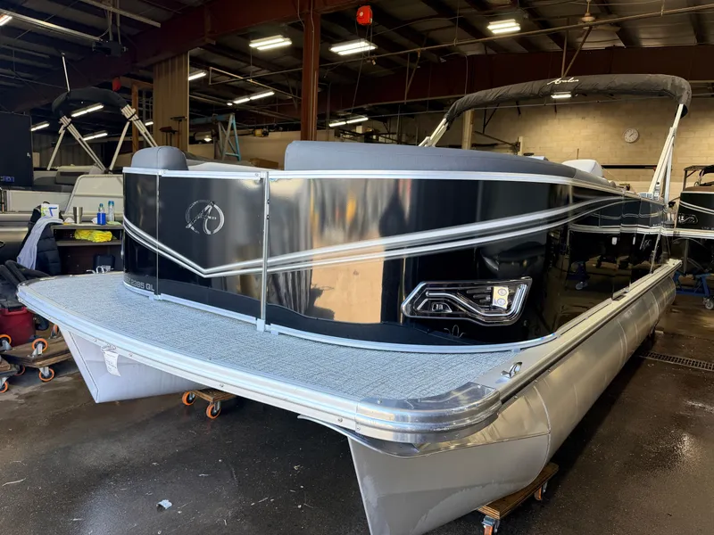 Slide: The Image of Avalon LSZ 2385 Quad Lounge Pontoon & 115HP Yamaha -$35,995 2023 - 41