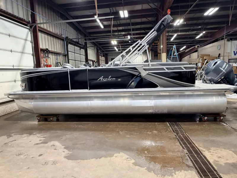 Slide: The Image of Avalon LSZ 2385 Quad Lounge Pontoon & 115HP Yamaha -$35,995 2023 - 43
