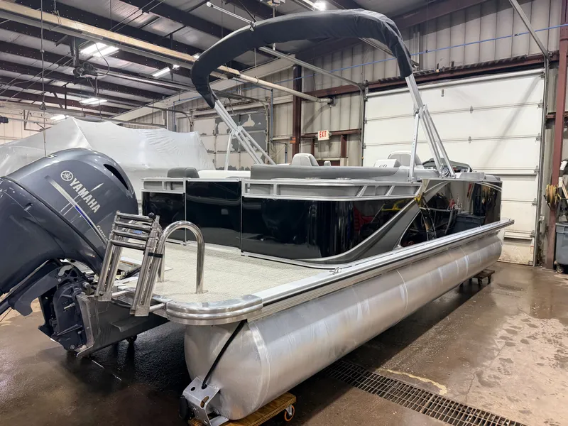 Slide: The Image of Avalon LSZ 2385 Quad Lounge Pontoon & 115HP Yamaha -$35,995 2023 - 46