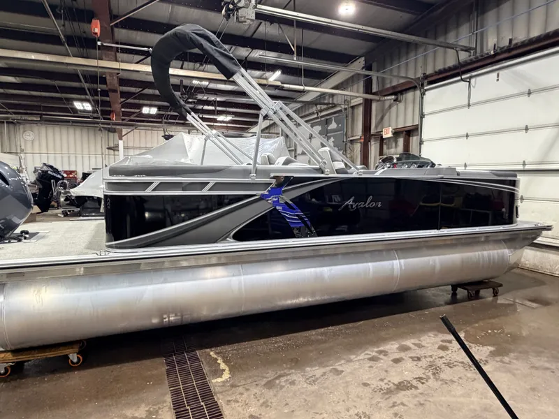 Slide: The Image of Avalon LSZ 2385 Quad Lounge Pontoon & 115HP Yamaha -$35,995 2023 - 48
