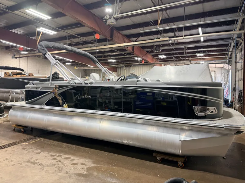 Slide: The Image of Avalon LSZ 2385 Quad Lounge Pontoon & 115HP Yamaha -$35,995 2023 - 49