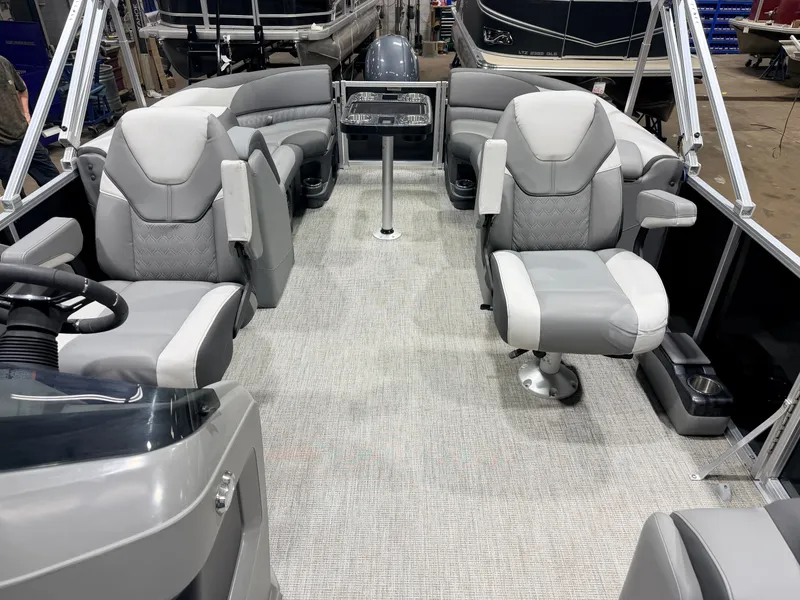 Slide: The Image of Avalon LSZ 2385 Quad Lounge Pontoon & 115HP Yamaha -$35,995 2023 - 5