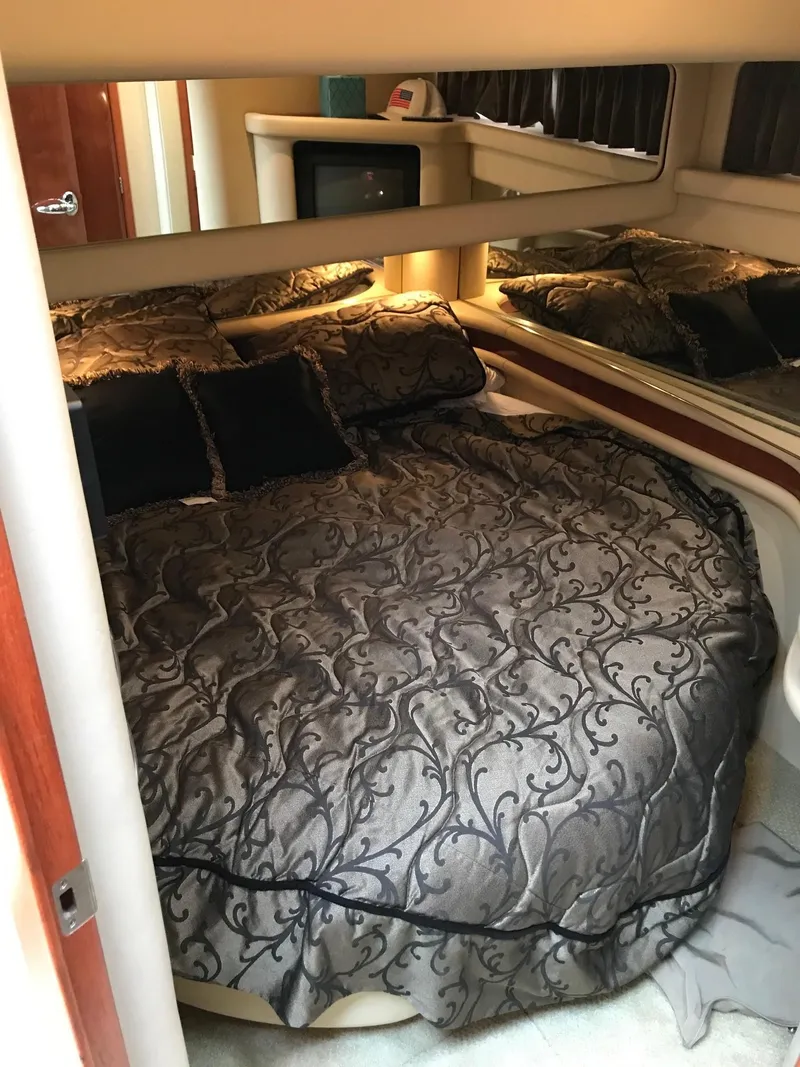 Slide: The Image of Interior of a 2003 Sea Ray 480 Sedan Bridge yacht. - 16