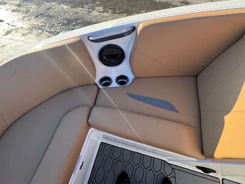 Slide: The Image of MasterCraft NXT21 2023 - 14