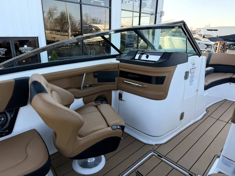 Slide: The Image of Chaparral 28 Surf 2023 - 12