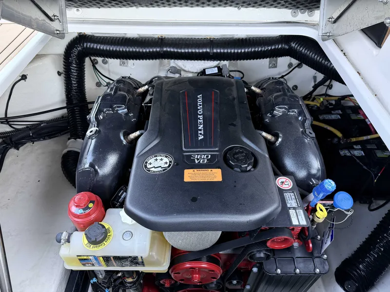 Slide: The Image of Chaparral 28 Surf 2023 - 18